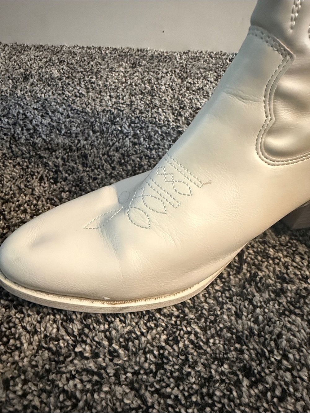 Madden NYC Women’s White Cowboy Boots Size 10 Western Embroidered Mid Calf - Picture 7 of 10